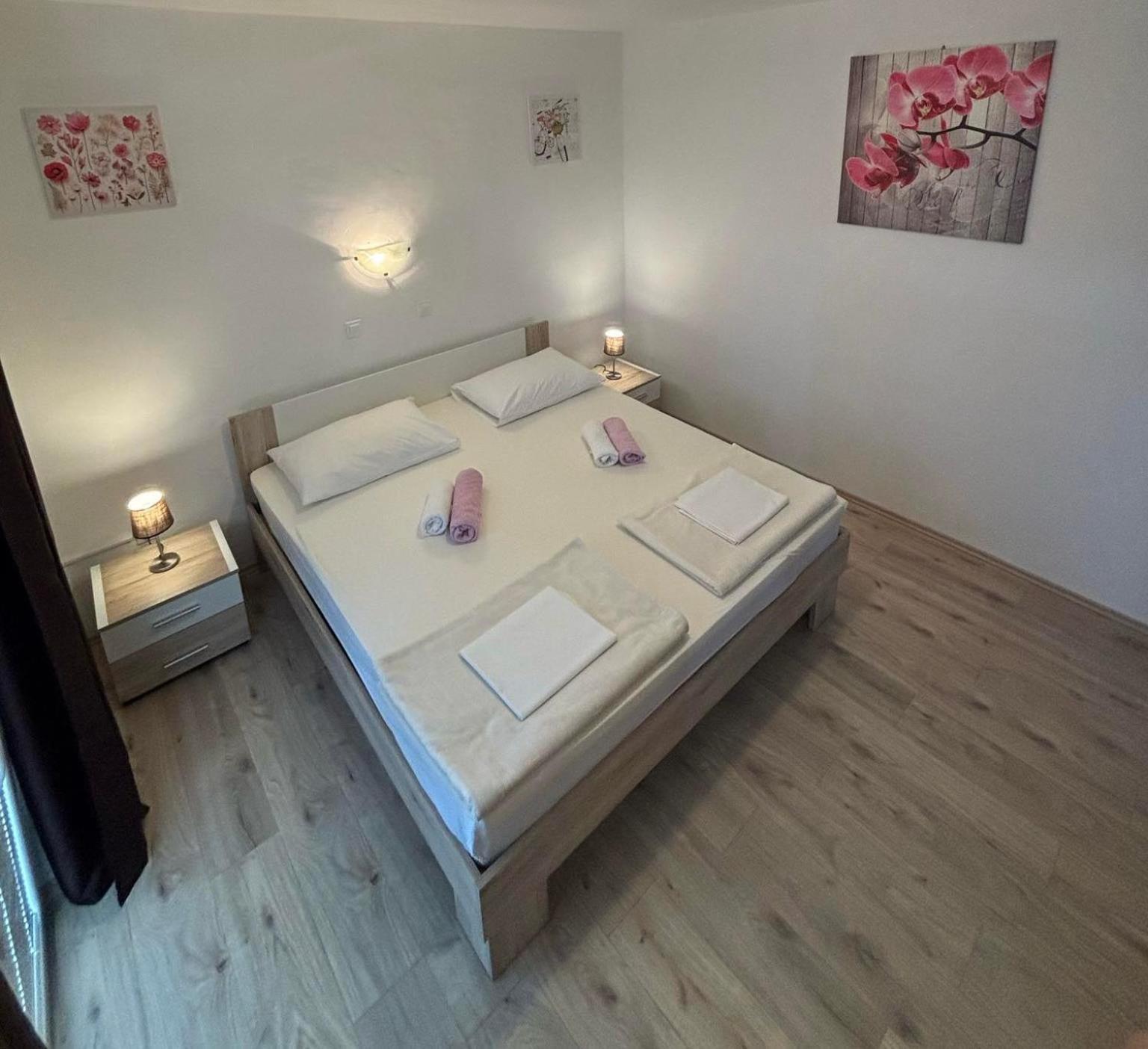 Apartments Lota ستاريغغاد باكلينتسا المظهر الخارجي الصورة