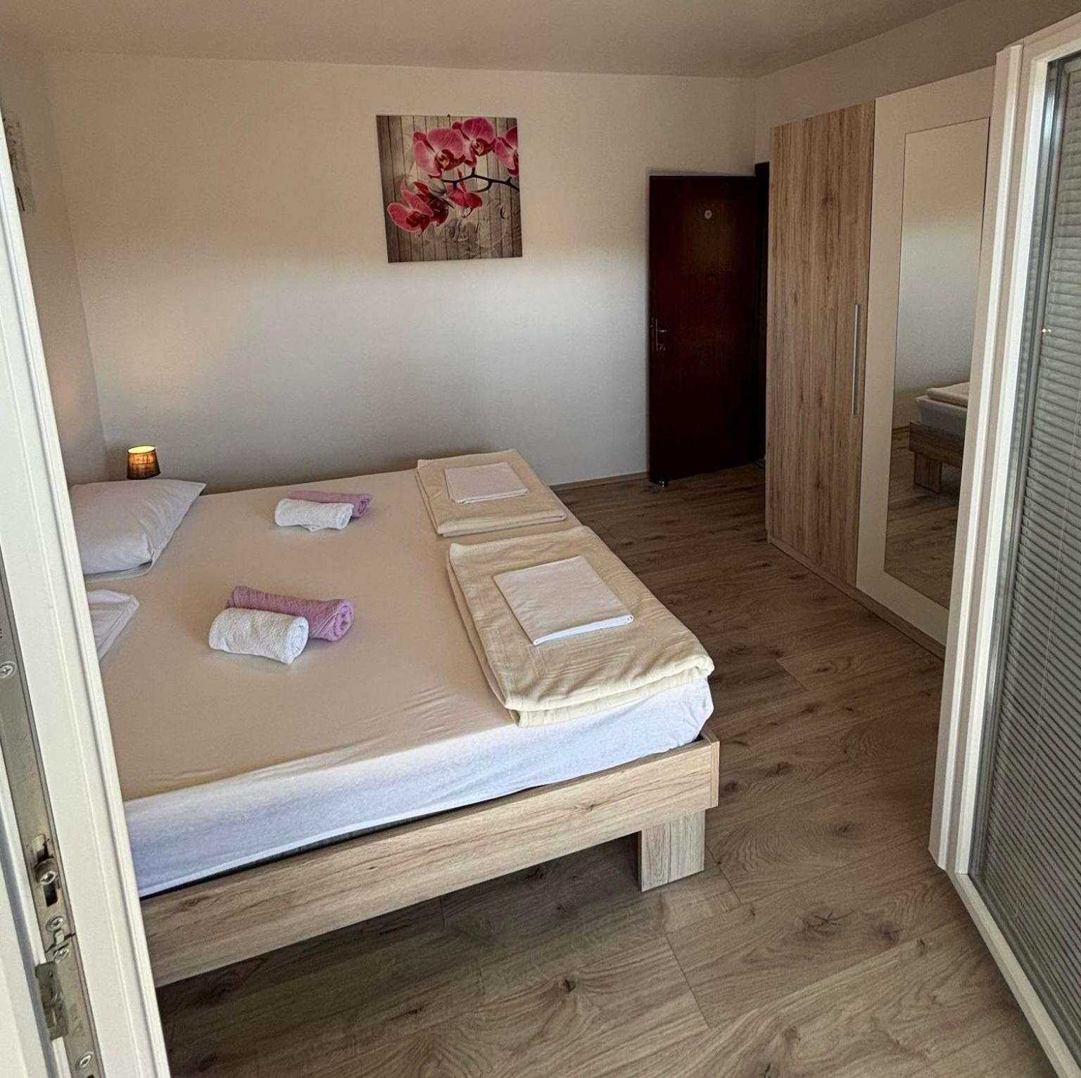 Apartments Lota ستاريغغاد باكلينتسا المظهر الخارجي الصورة